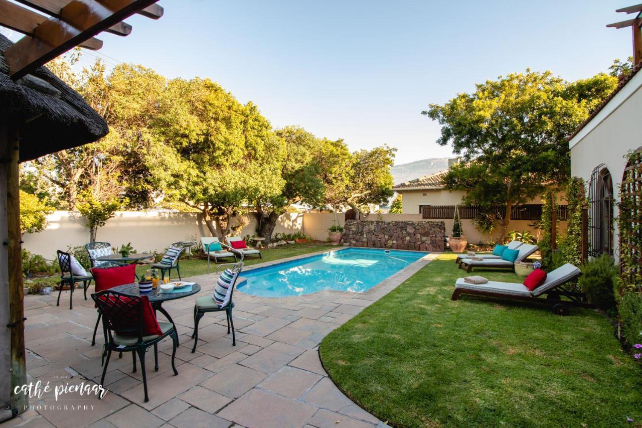 A Tuscan Villa Guest House Fish Hoek Extérieur photo